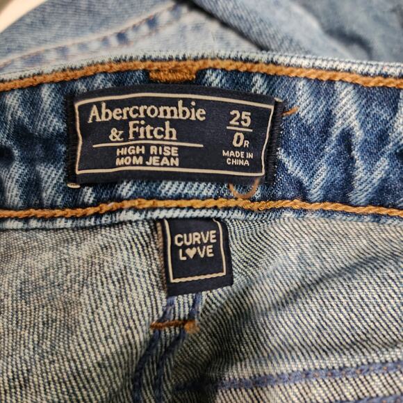 Abercrombie Curve Love High Rise Mom Jean Medium Wash Distressed 0/25R - Picture 5 of 6